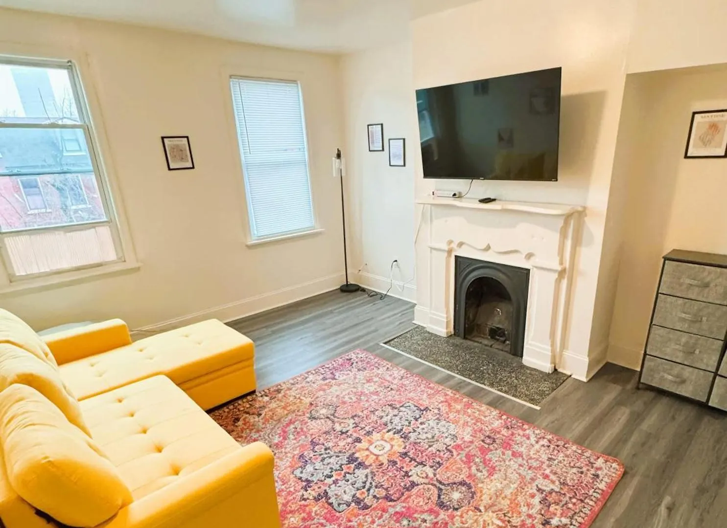 Stylish Northside 4 Bed Off Street Parking Villa Pittsburgh