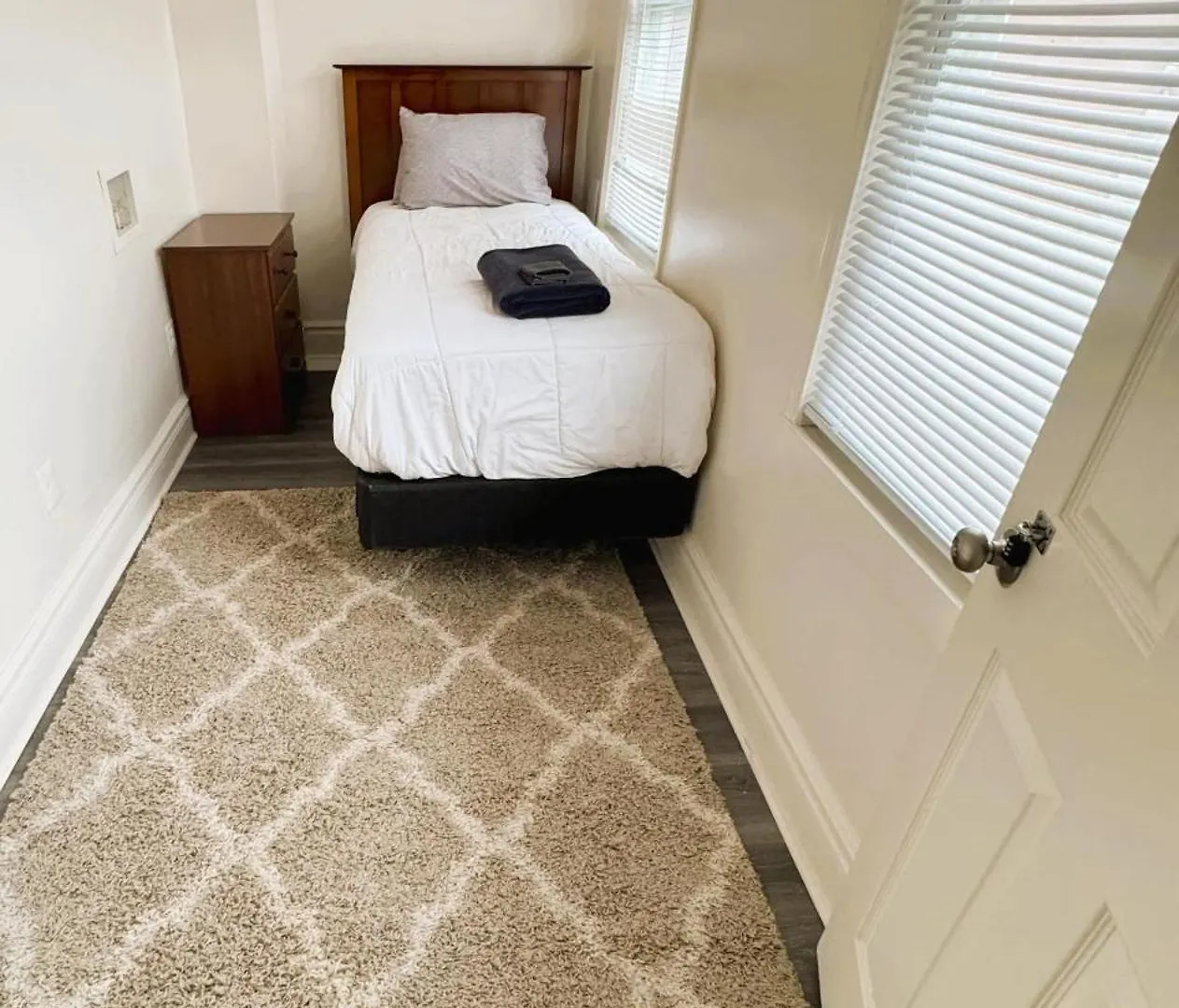 Stylish Northside 4 Bed Off Street Parking Villa Pittsburgh