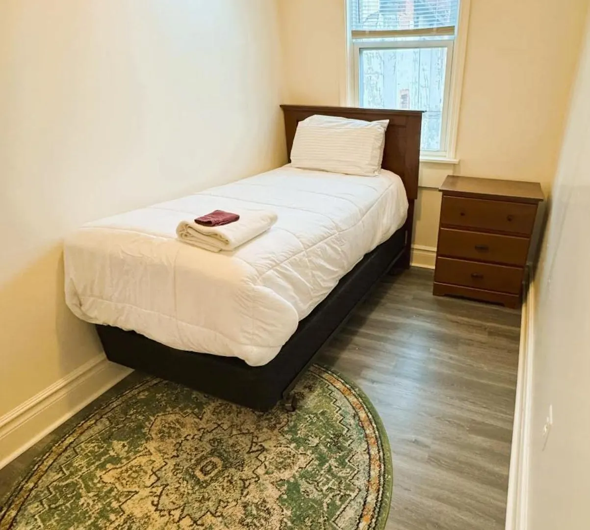 Stylish Northside 4 Bed Off Street Parking Villa Pittsburgh 0*,