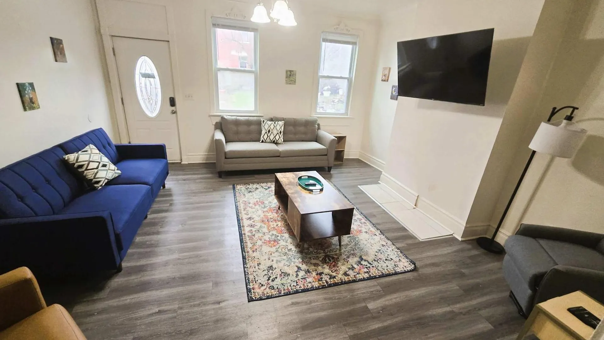 Stylish Northside 4 Bed Off Street Parking Villa Pittsburgh United States