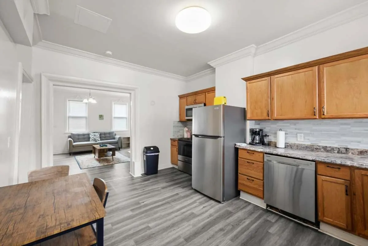 Holiday home Stylish Northside 4 Bed Off Street Parking Villa Pittsburgh
