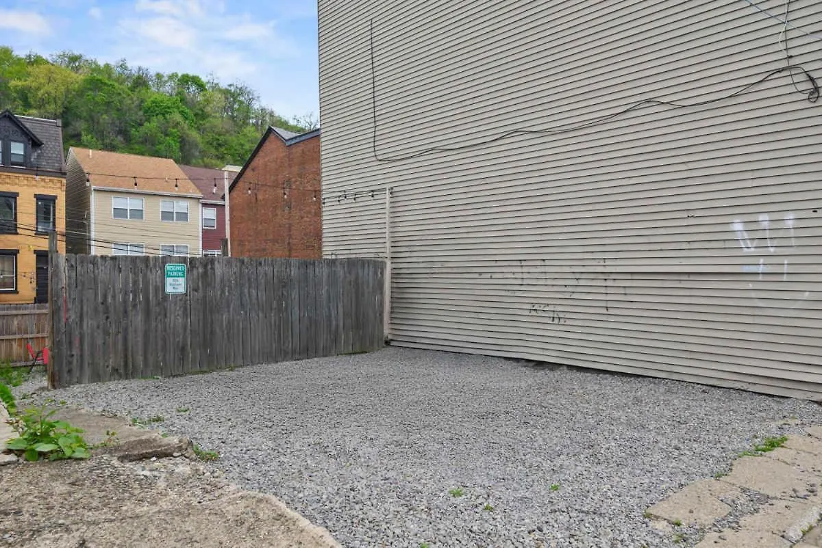 Stylish Northside 4 Bed Off Street Parking Villa Pittsburgh 0*,