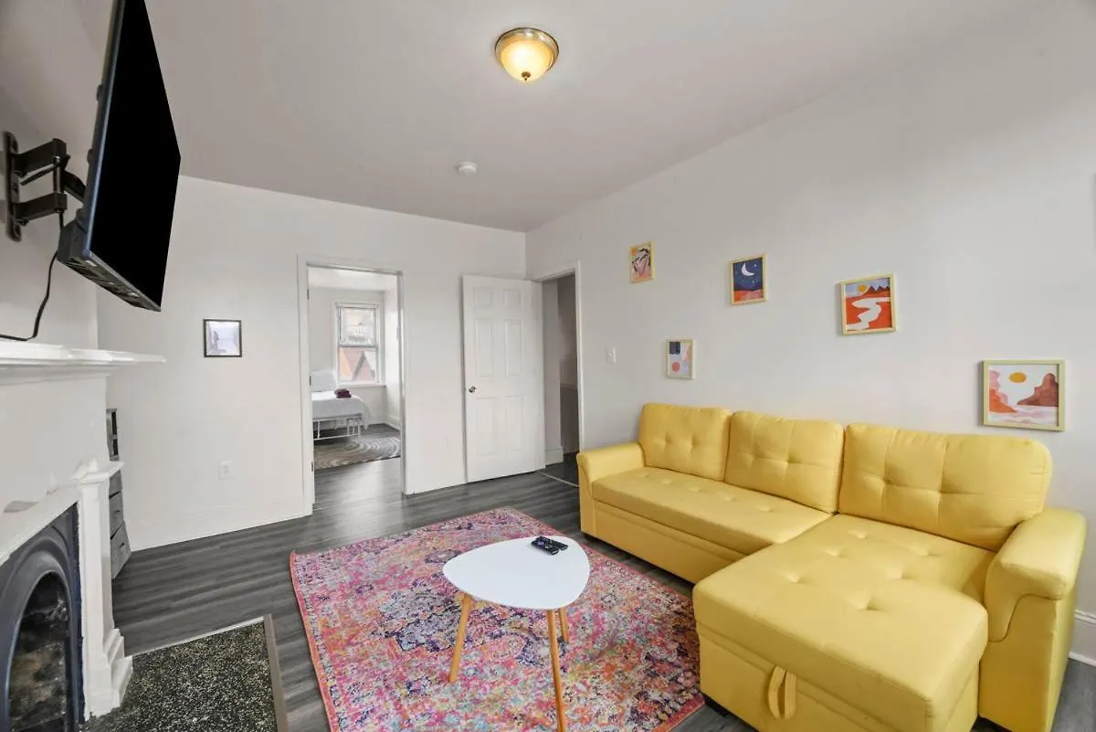 Stylish Northside 4 Bed Off Street Parking Villa Pittsburgh