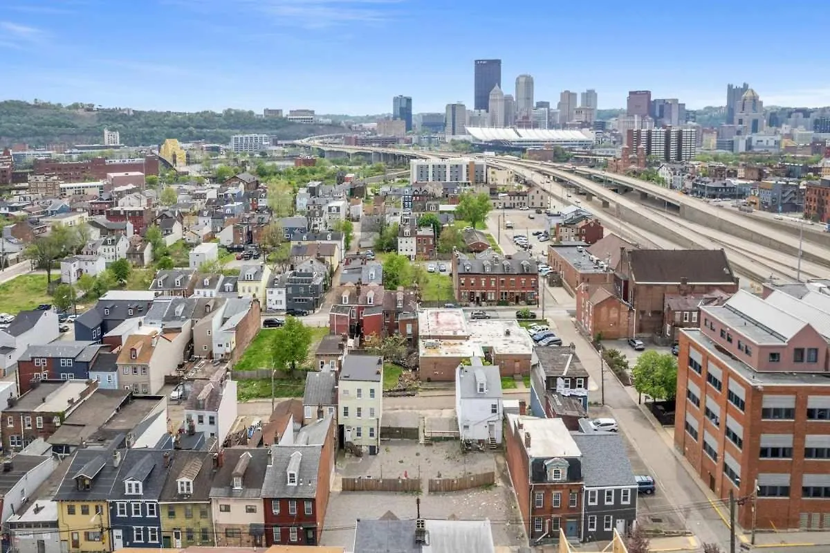 Stylish Northside 4 Bed Off Street Parking Villa Pittsburgh 0*,