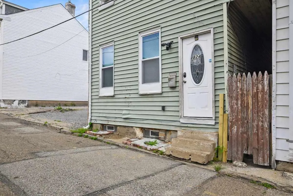 Holiday home Stylish Northside 4 Bed Off Street Parking Villa Pittsburgh United States