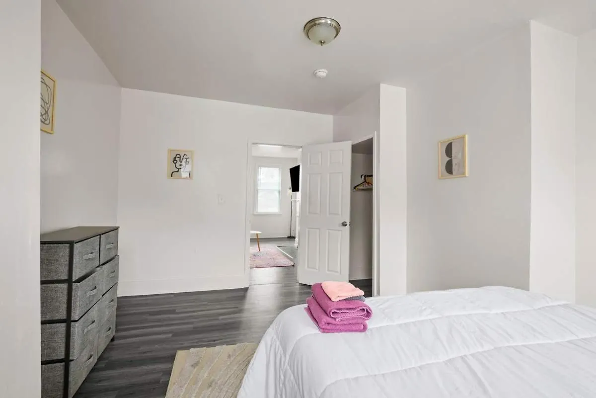 Holiday home Stylish Northside 4 Bed Off Street Parking Villa Pittsburgh United States