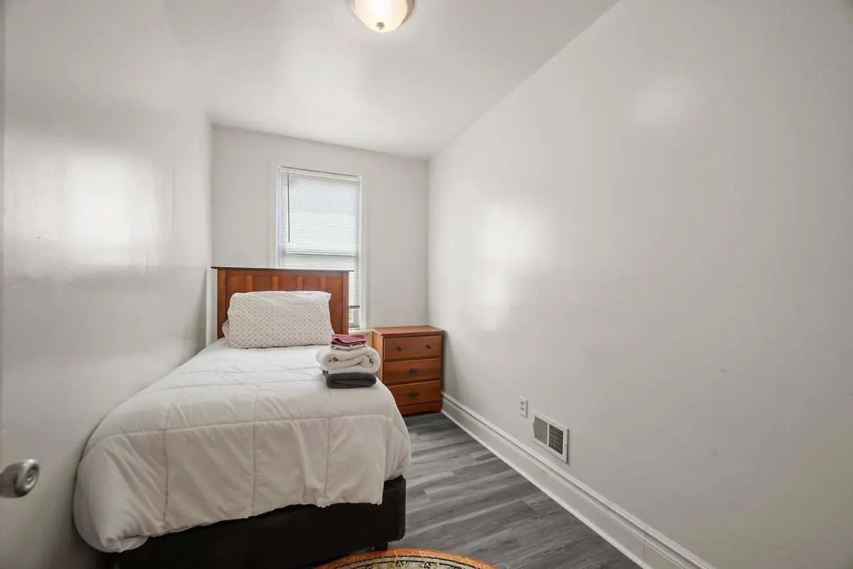Holiday home Stylish Northside 4 Bed Off Street Parking Villa Pittsburgh