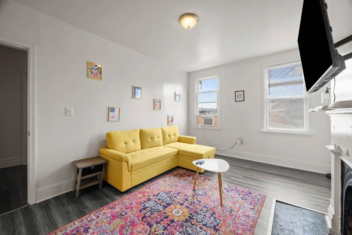 Stylish Northside 4 Bed Off Street Parking Villa Pittsburgh United States